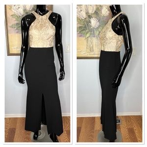 CALVIN KLEIN Maxi Dress Gold/Black Embroidered Sleeveless Zipper Back Sz 2